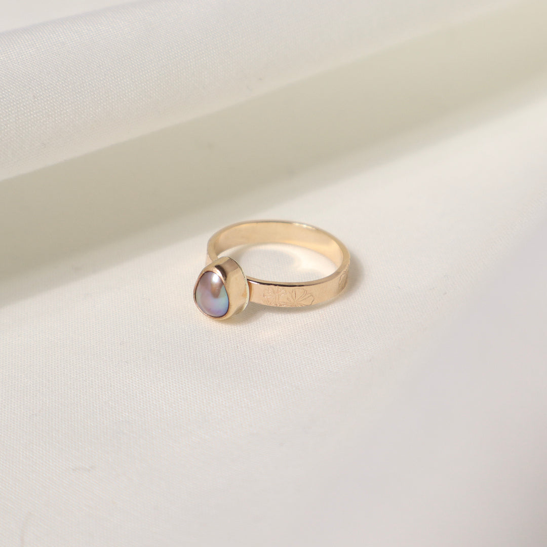 Edison Hibiscus Ring - Size 6