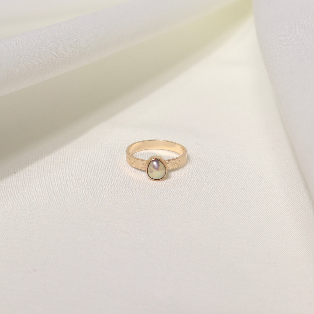 Edison Hibiscus Ring - Size 7