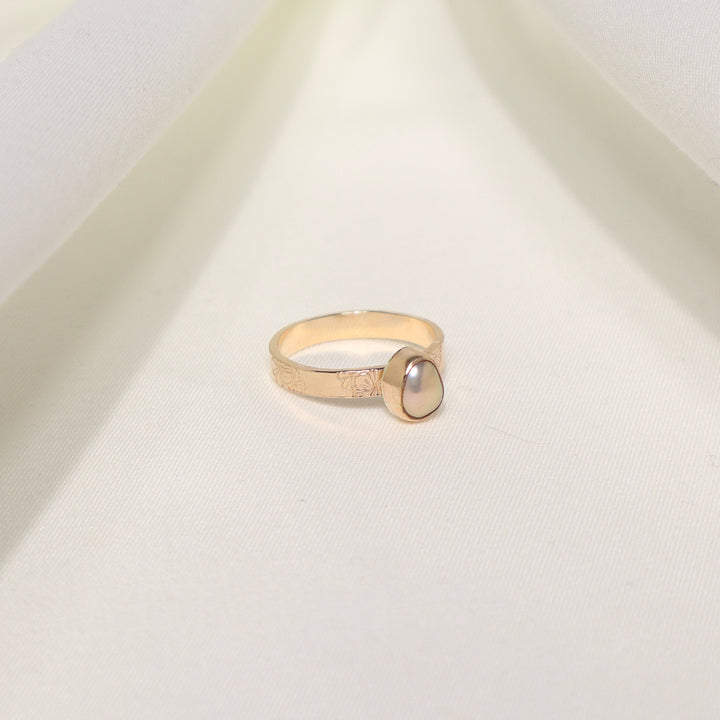 Edison Hibiscus Ring - Size 6.5