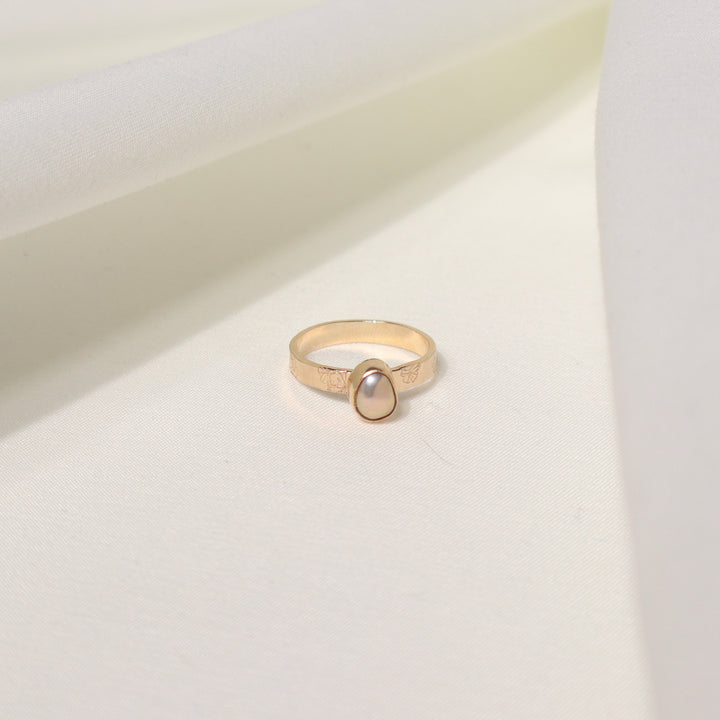 Edison Hibiscus Ring - Size 6.5