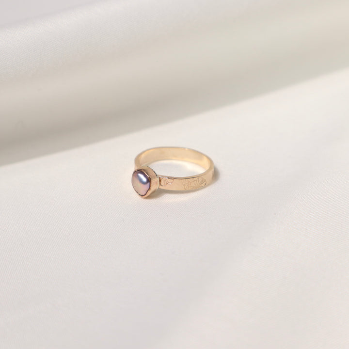 Edison Hibiscus Ring - Size 6.5
