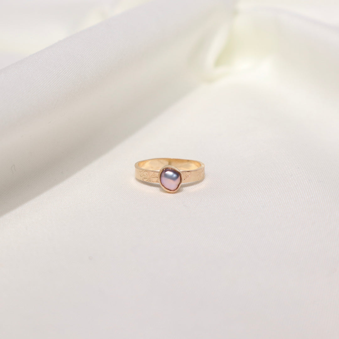 Edison Hibiscus Ring - Size 6.5