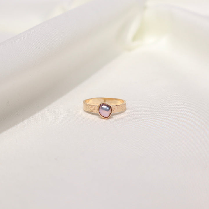 Edison Hibiscus Ring - Size 6.5