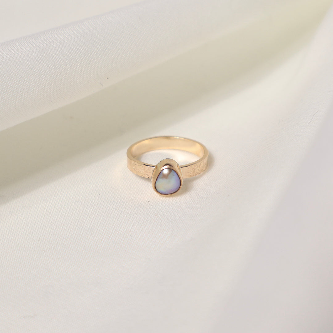 Edison Hibiscus Ring - Size 6
