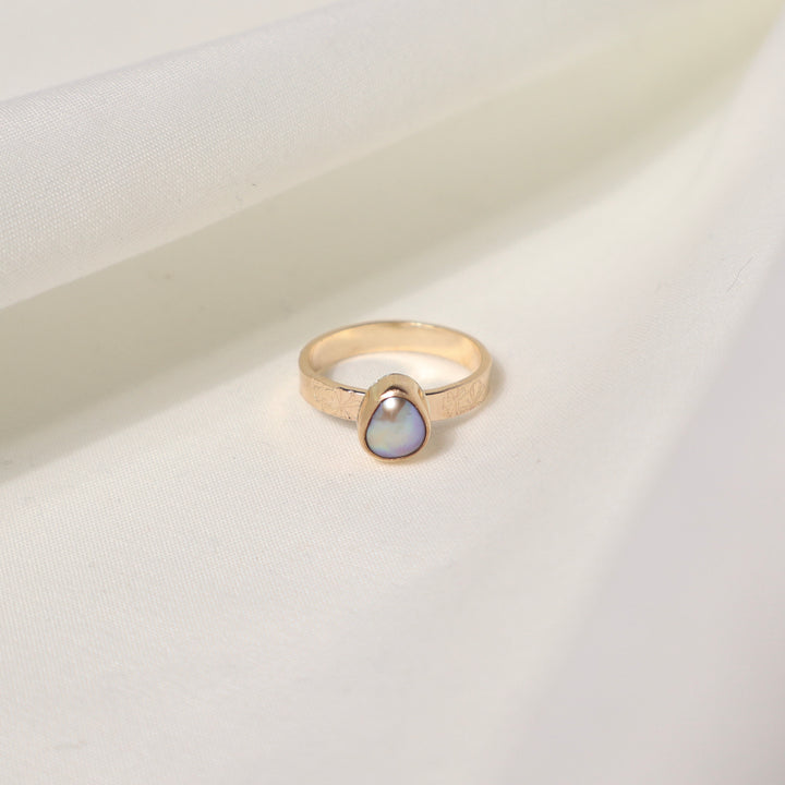 Edison Hibiscus Ring - Size 6