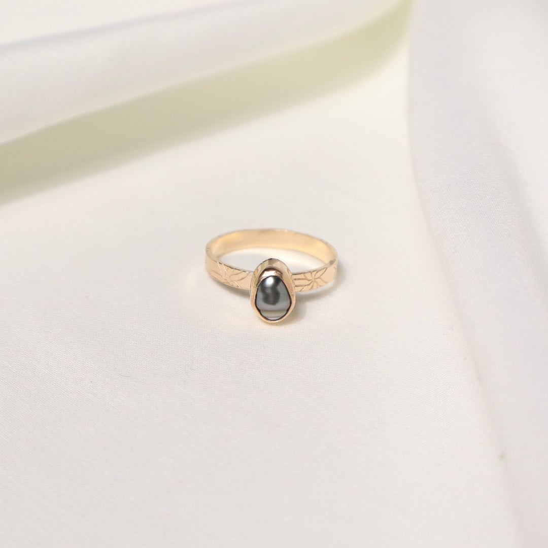 Tahitian Tiare Ring - Size 10