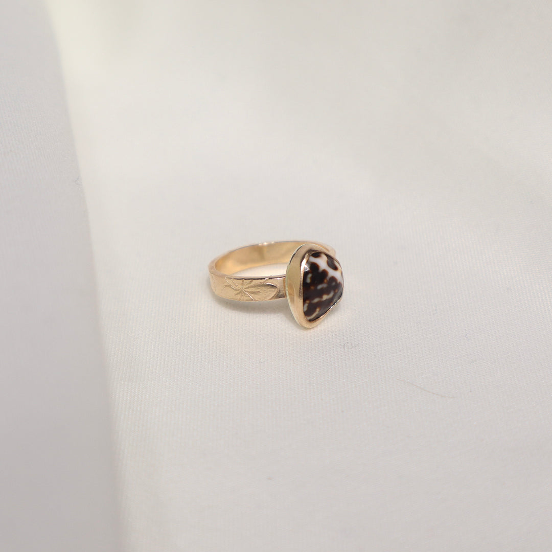 Shell Plumeria Ring - Size 4.5