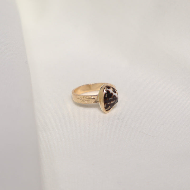 Shell Plumeria Ring - Size 4.5