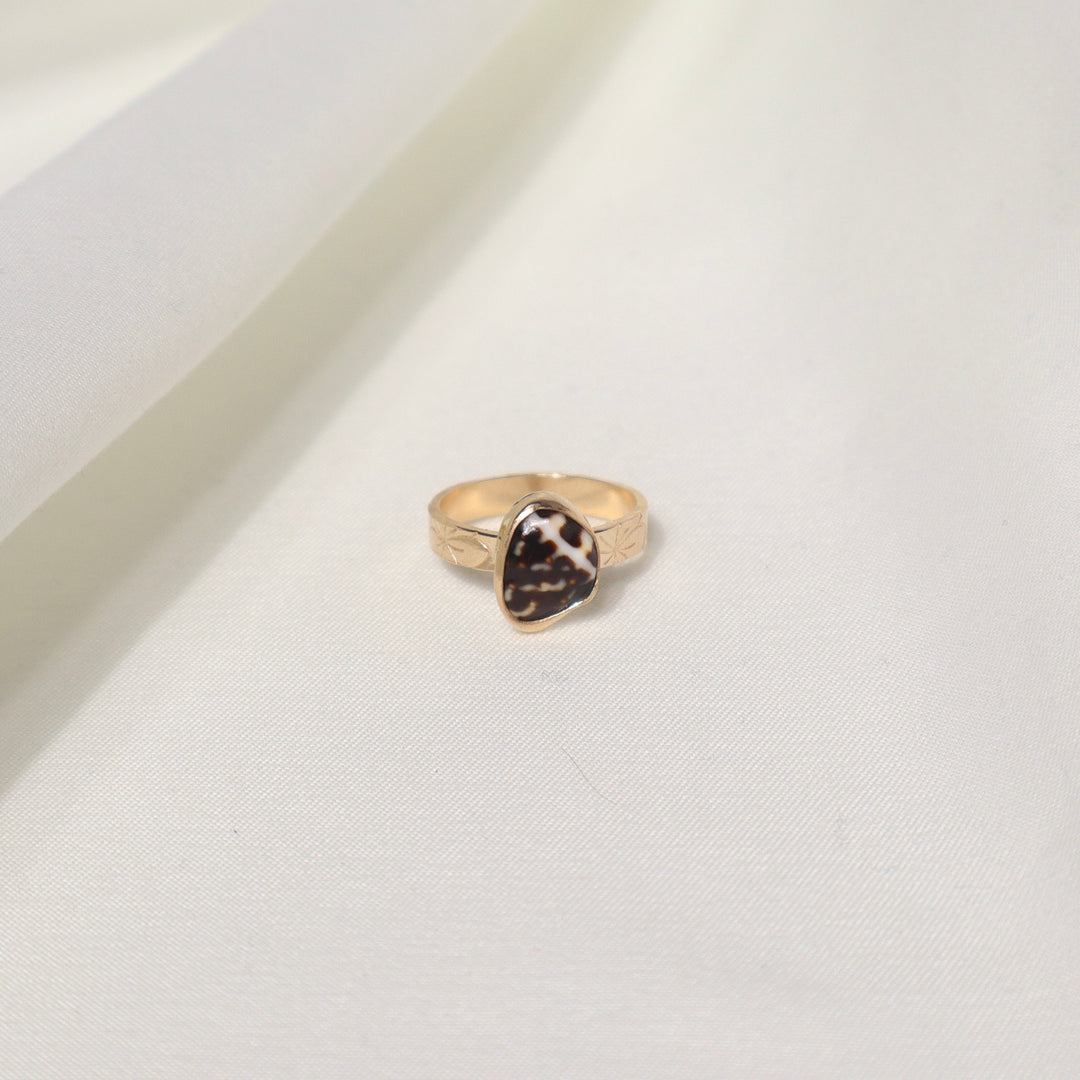 Shell Plumeria Ring - Size 4.5