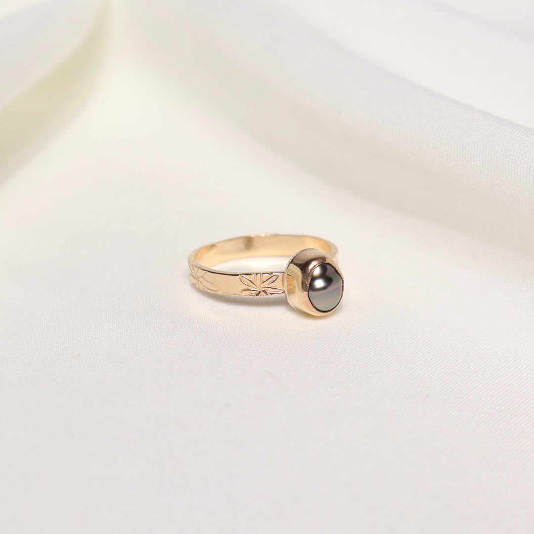 Tahitian Tiare Ring - Size 9