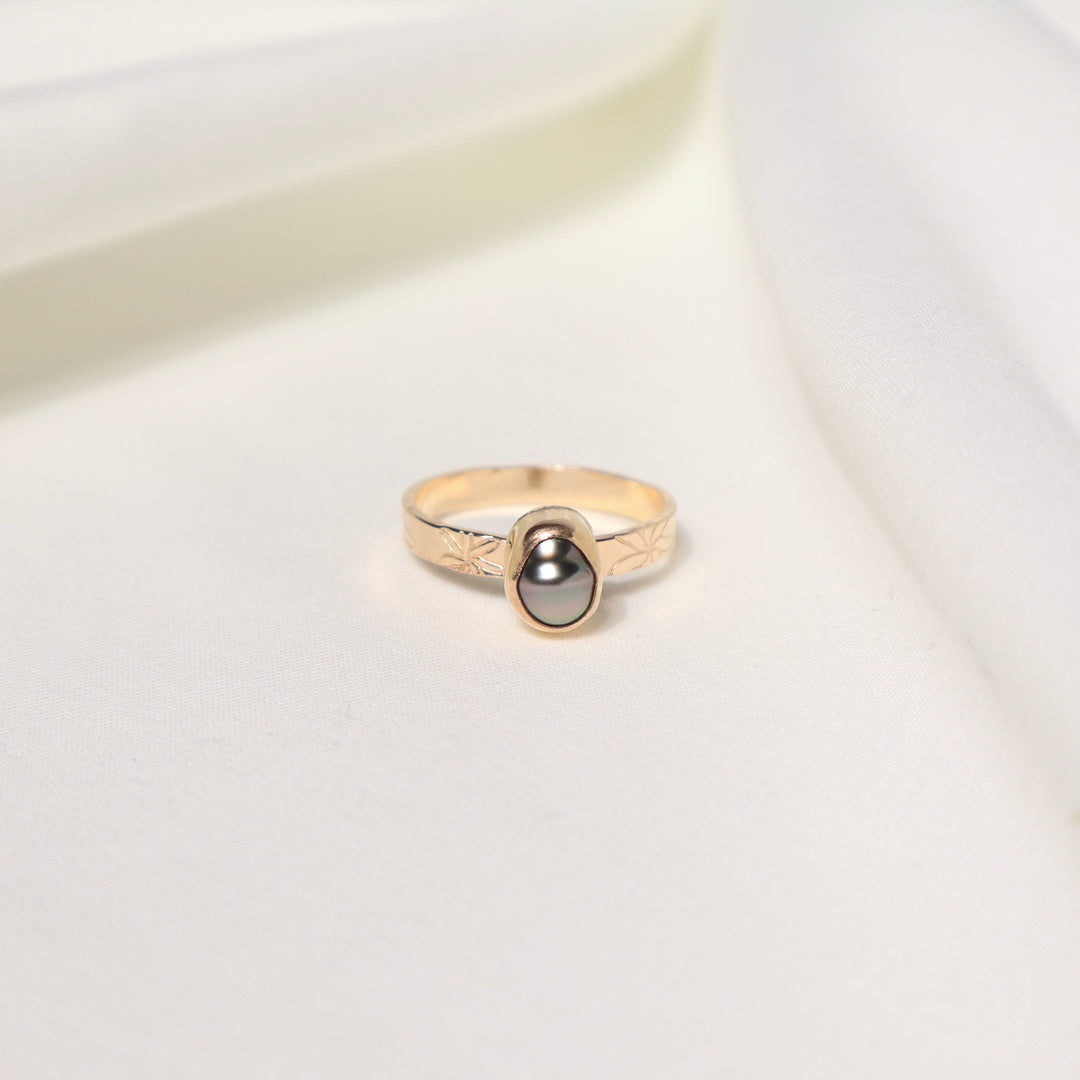 Tahitian Tiare Ring - Size 9