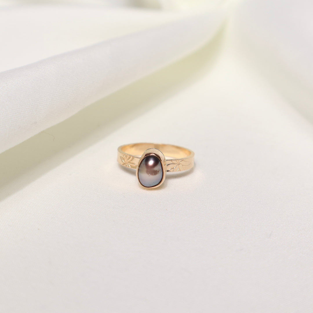 Tahitian Tiare Ring - Size 7