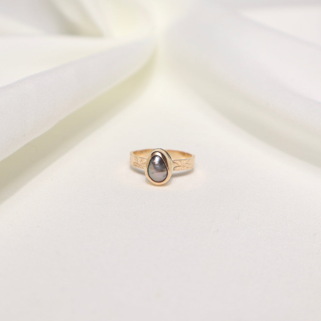 Tahitian Tiare Ring - Size 6.5
