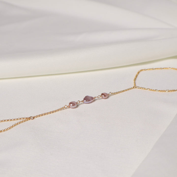 Edison Keshi Hand Chain