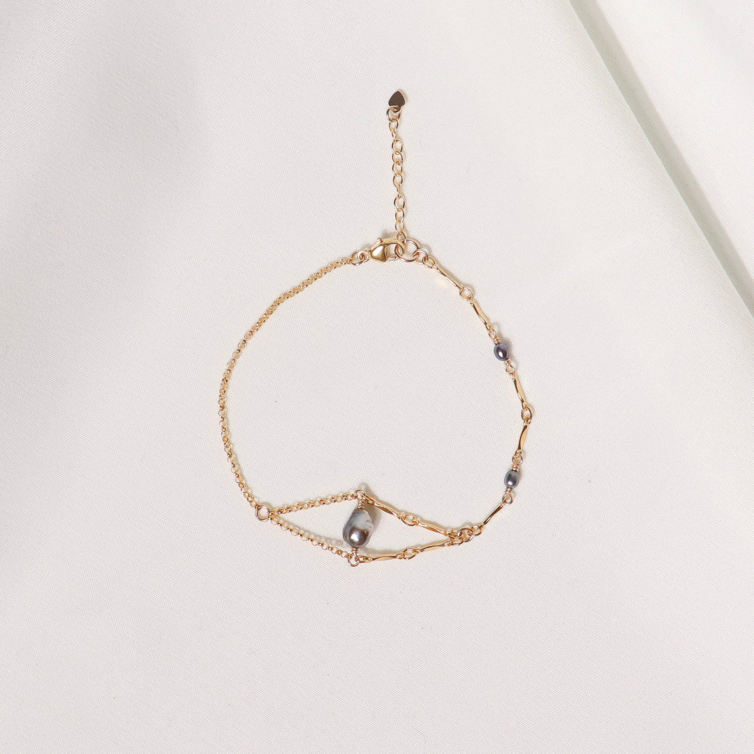 Asymmetrical Diamond Tahitian Bracelet