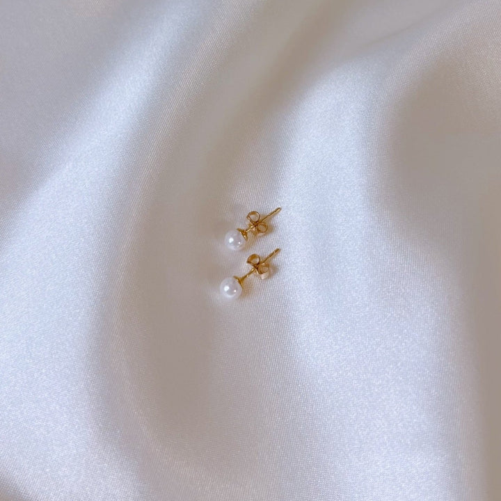 Pearl Studs