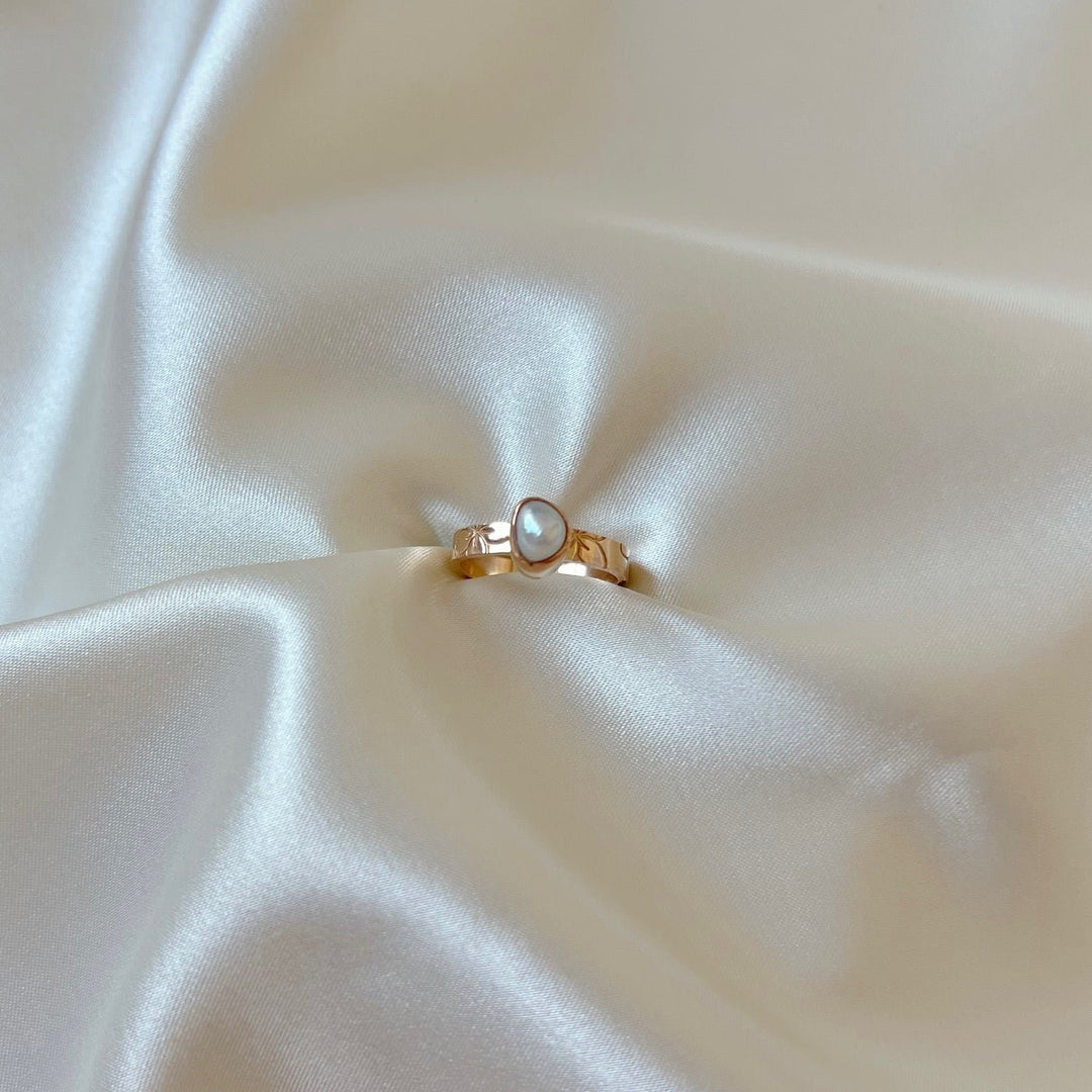 South Sea Plumeria Ring - Size 5.25