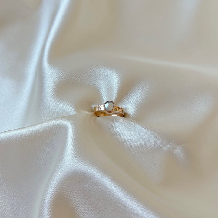 South Sea Plumeria Ring - Size 6.5