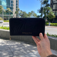 Load image into Gallery viewer, Luxe Wallet - Oceans End
